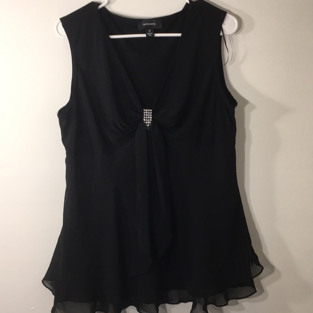 R&M Richards Sleeveless Blouse!